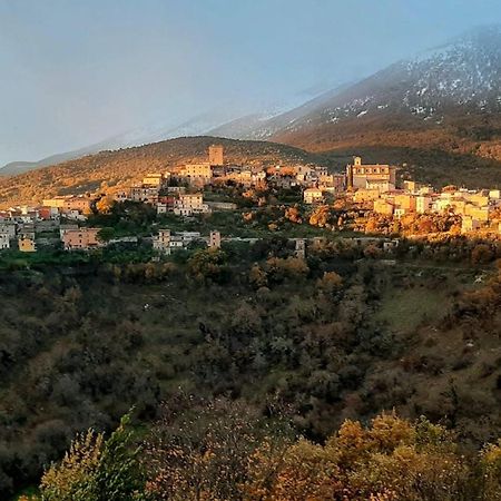 Апартаменты La Casa Del Borgo Campoli Appennino Экстерьер фото