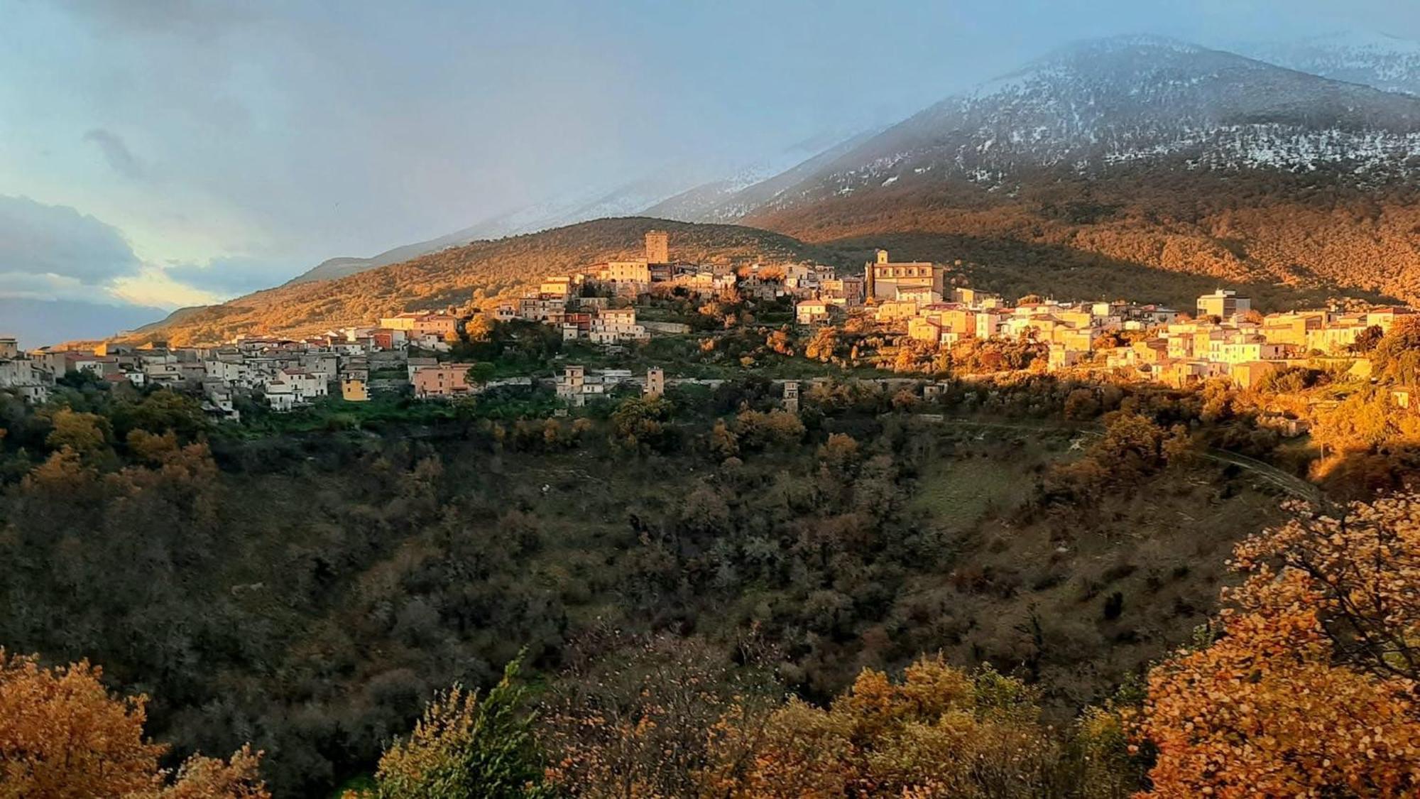 Апартаменты La Casa Del Borgo Campoli Appennino Экстерьер фото